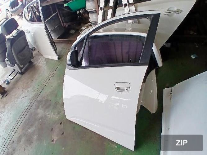 GM Daewoo Spark 2011 — передняя левая дверь
