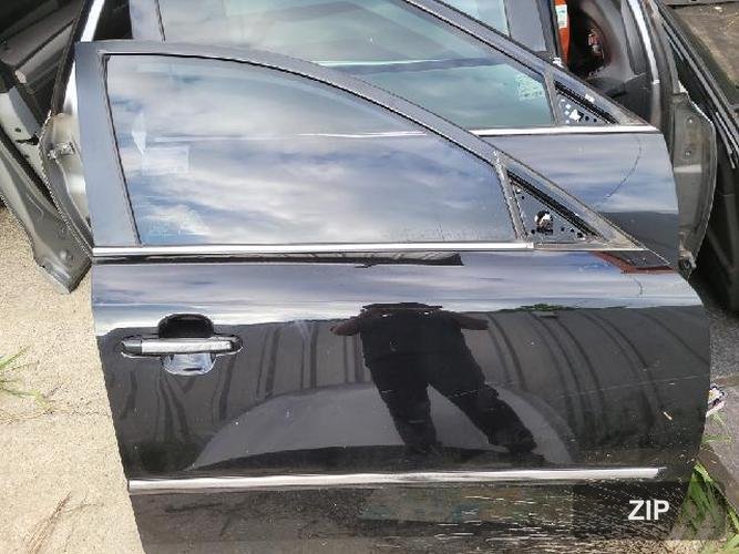 Hyundai Sonata 2009 — передняя дверь правая с обивкой