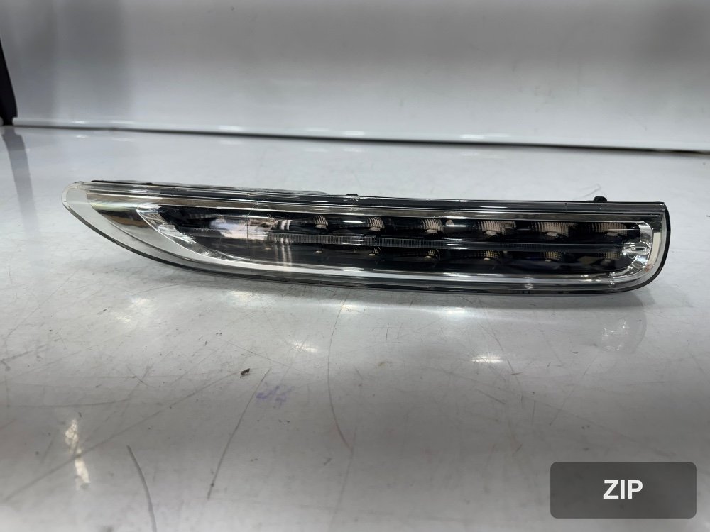 Дневной ходовой огонь передний правый Porsche Cayenne 958 (2011–2014) 7P5941182B