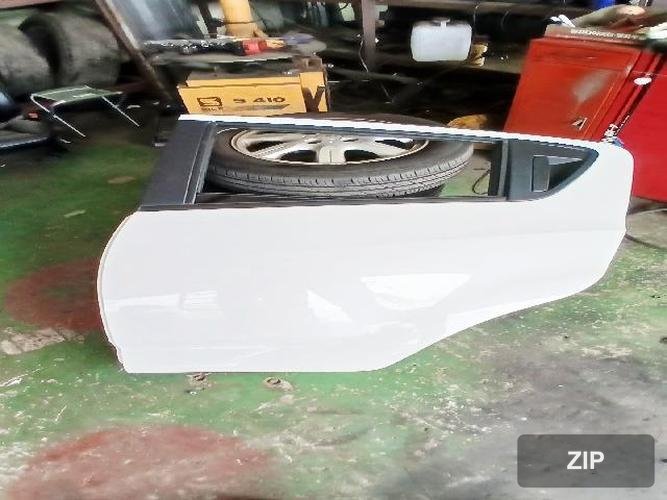 GM Daewoo Spark 2011 — задняя дверь левая