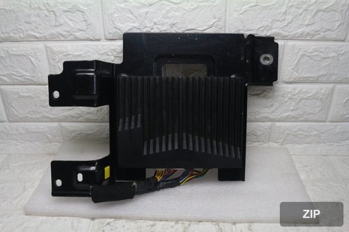 Усилитель 96370C6100 с кронштейном