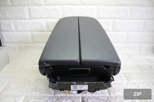 Подлокотник консоли G80 двухдверный 84660B1AA04RR