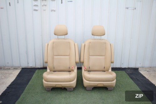Комплект сидений второго ряда (9-местный) с подогревом и креплением ISOFIX, бежевые