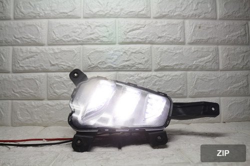 Противотуманная фара передняя левая LED