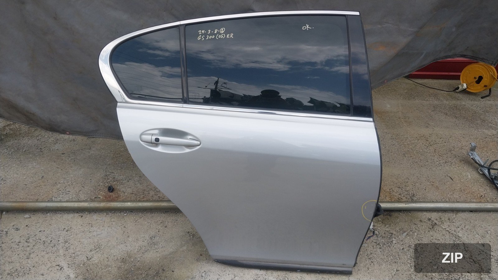 Lexus GS 300 2009 — дверь задняя правая (со стороны пассажира)
