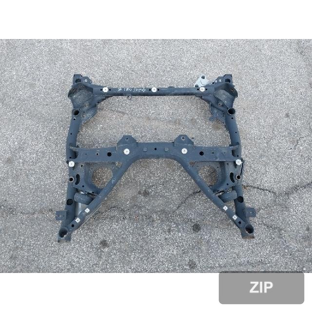 BMW 420i 2018 — передний лонжерон