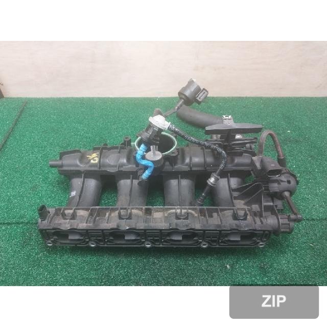 Audi A4 2010 — впускной коллектор 06H 138 185