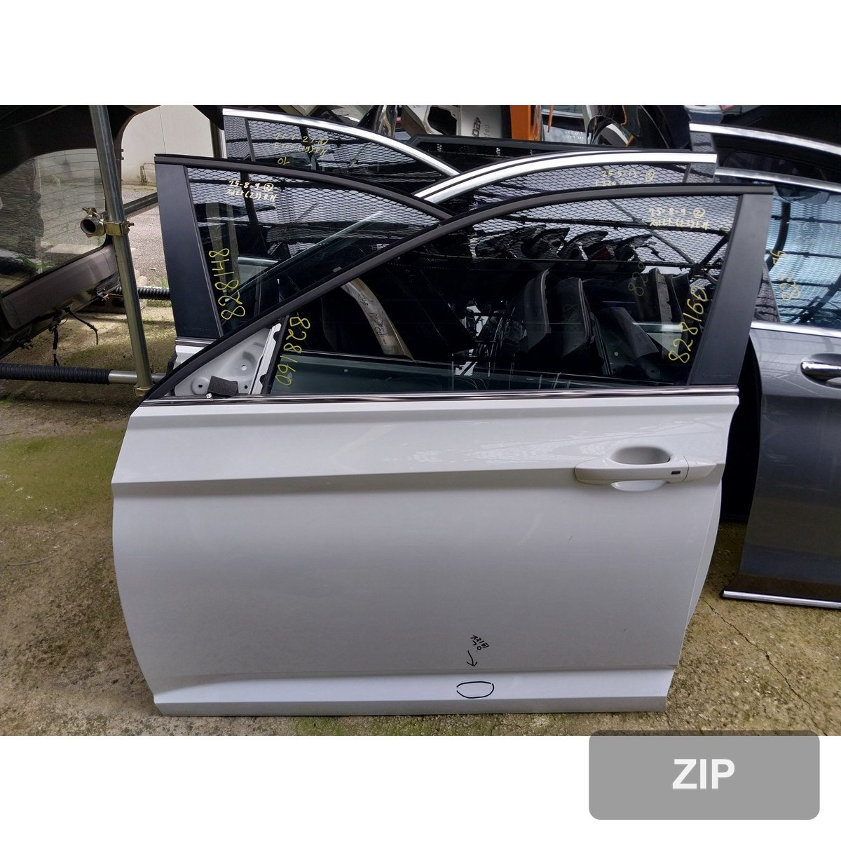 Volkswagen Jetta 2023 — дверь передняя левая