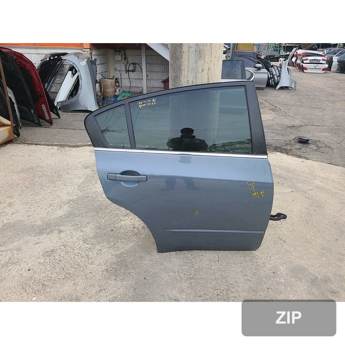 Nissan Altima 2010 — дверь задняя правая