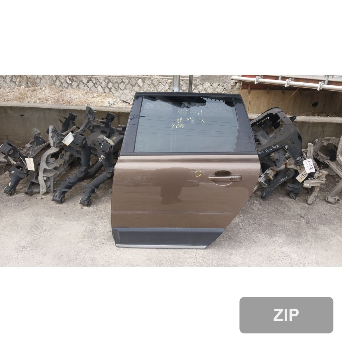 Volvo XC70 D4 2015 — задняя дверь левая