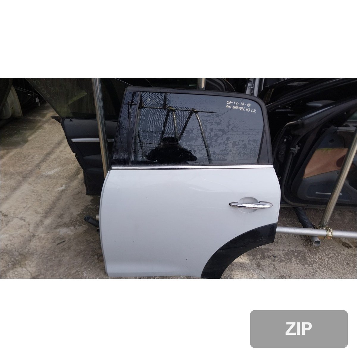MINI Cooper D ALL4 2015 — дверь задняя левая
