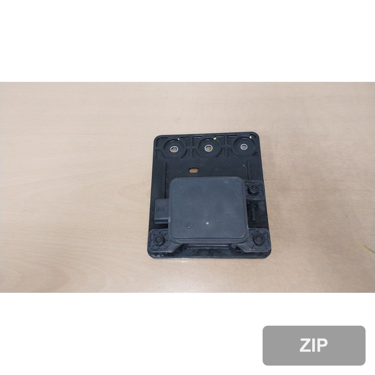 KG Mobility (Ssangyong) Torres EVX E5 2023 — датчик 4981042000