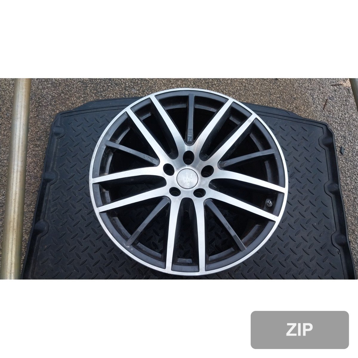 Maserati Ghibli 2014 — алюминиевый диск 670016855