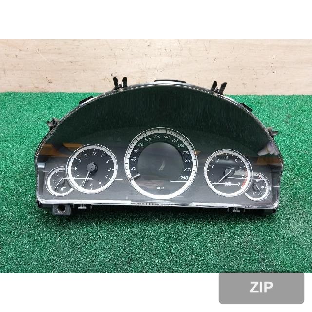 Mercedes-Benz E350 2010 — приборная панель A2129006404