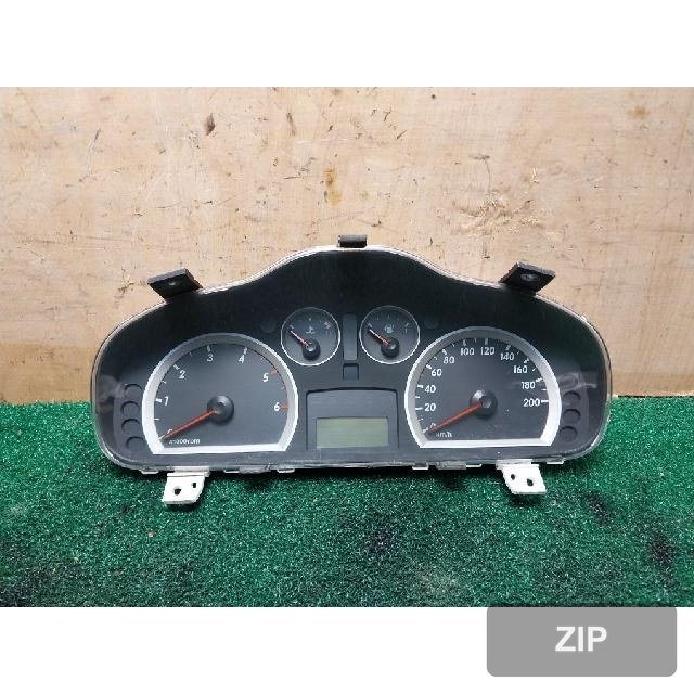 Hyundai Santa Fe 2005 — панель приборов 94005-26310