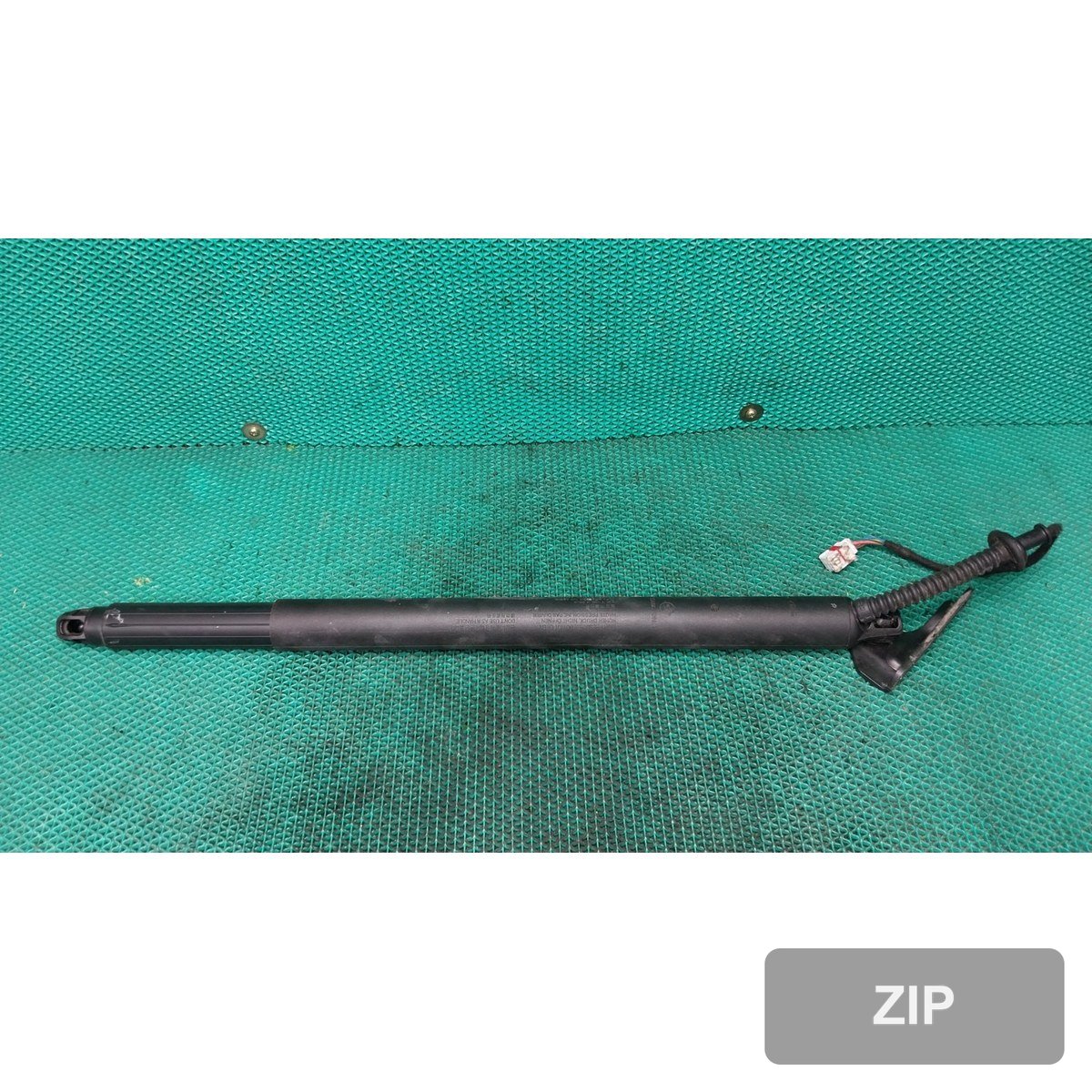 KG Mobility (Ssangyong) Torres 1.5 2WD T5 2024 — тросик открытия багажника 7183041000