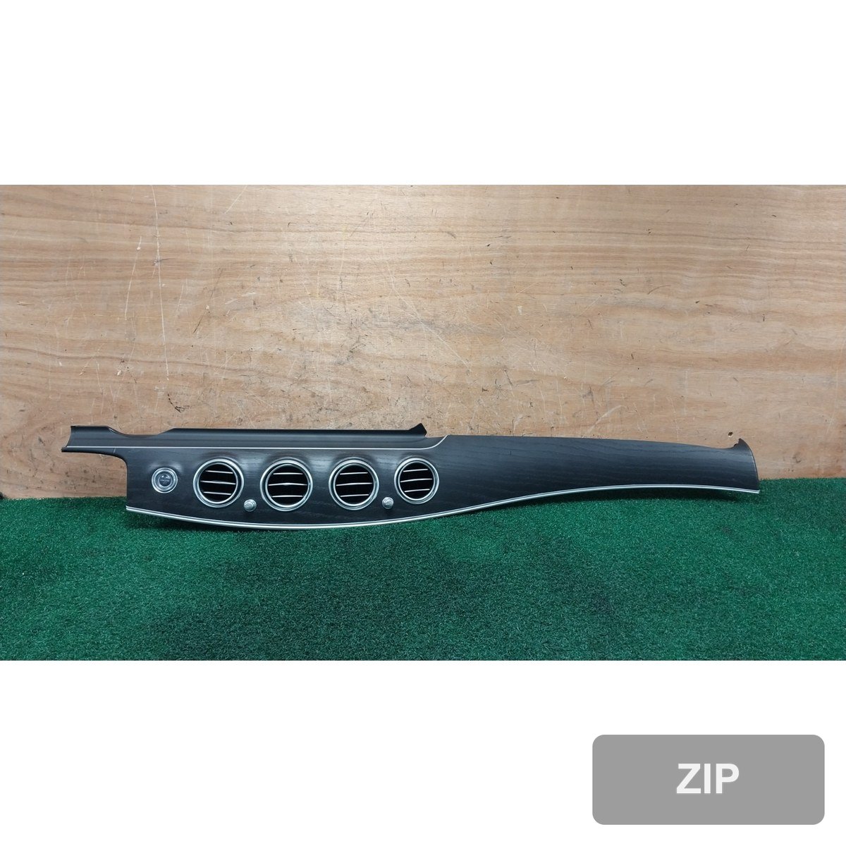 Дефлектор воздушный Mercedes-Benz A2138307700