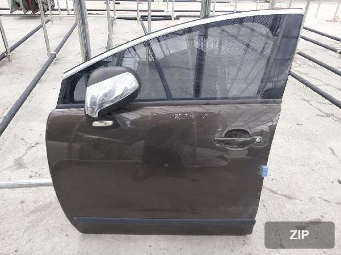 Peugeot 3008 2012 — передняя дверь левая
