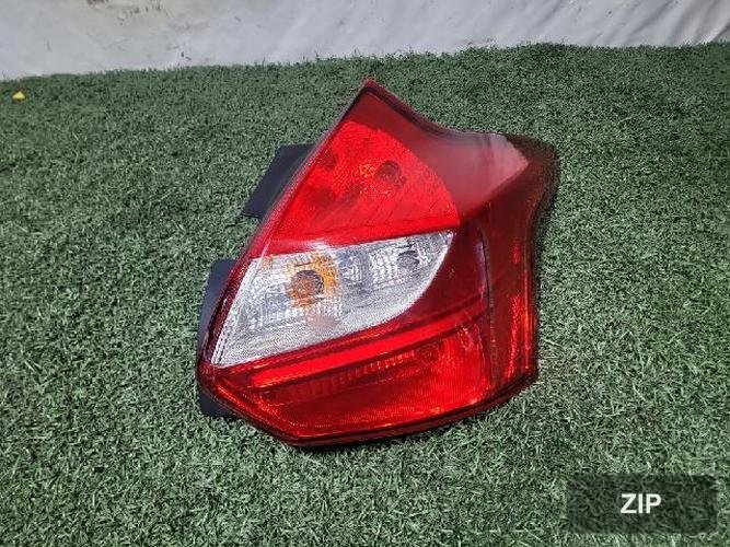 Ford Focus 2014 — задний фонарь правый