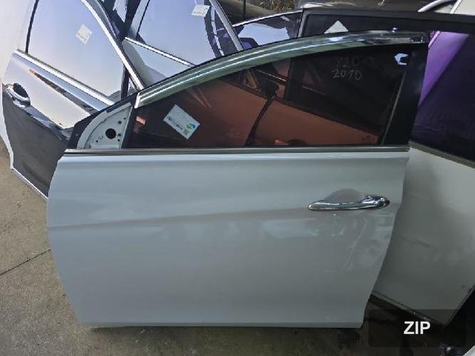 Hyundai Sonata 2010 — дверь передняя левая