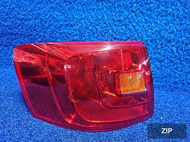 Volkswagen Jetta 2014 — фонарь задний левый наружный 1