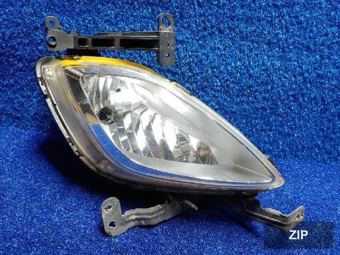 Hyundai Avante 2012 — противотуманный фонарь правый 922023X