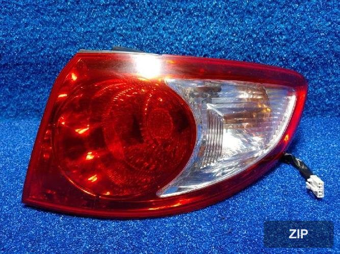 Hyundai Santa Fe 2008 — задний фонарь правый (наружный)