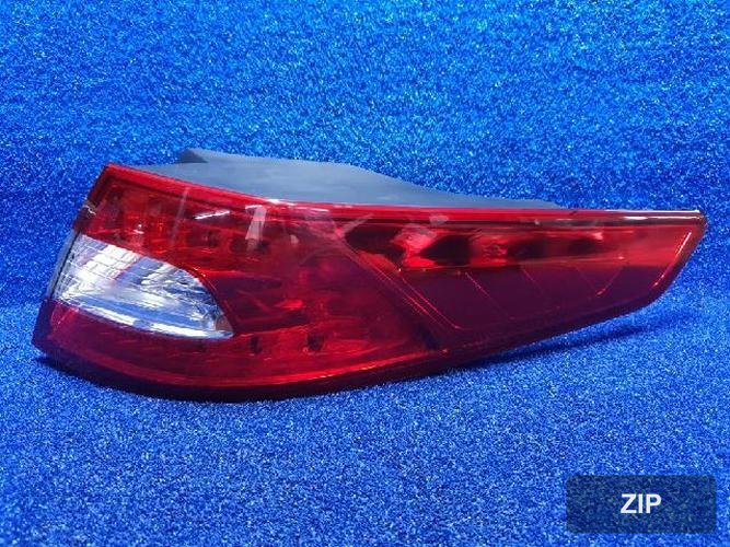Kia K5 2011 — задний фонарь правый наружный