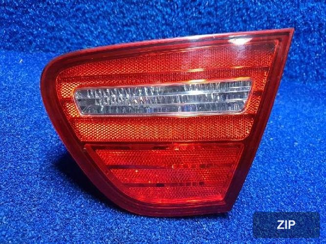 Hyundai Avante 2010 — фонарь задний внутренний правый