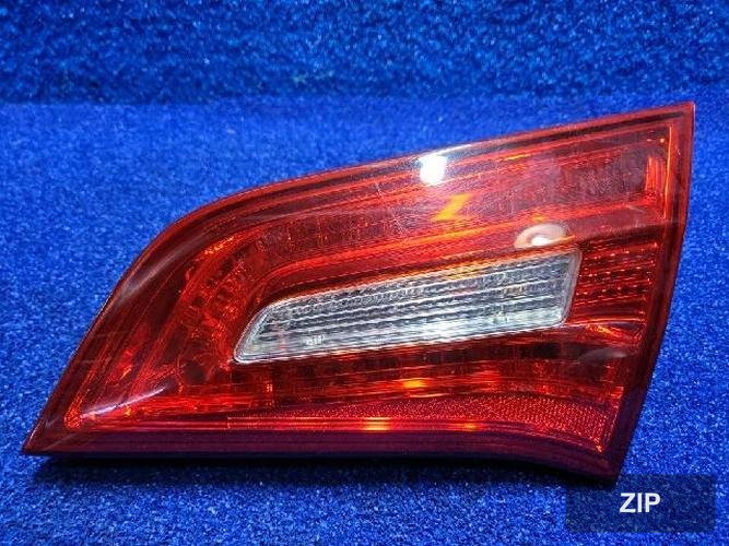 Kia K7 2011 — фонарь задний внутренний правый 924063R0