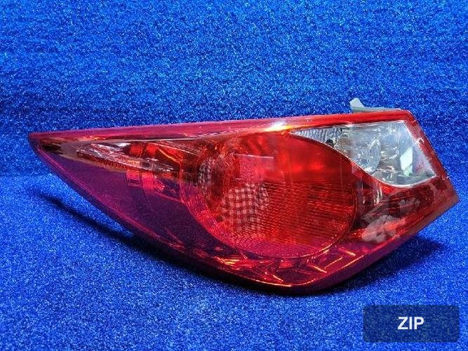 Hyundai Sonata 2011 — задний фонарь левый наружный