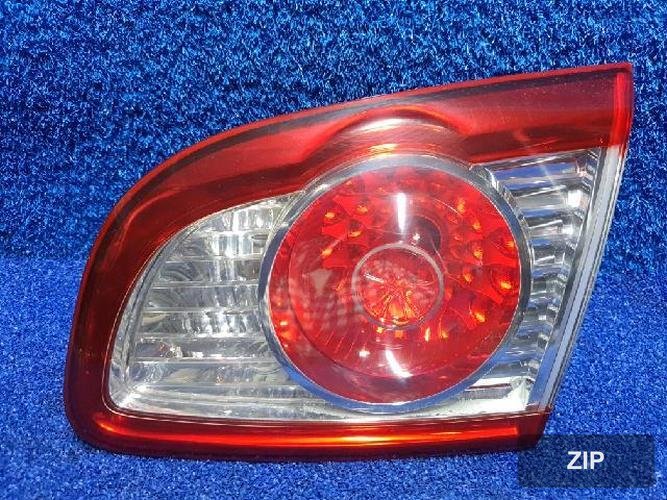 Hyundai Santa Fe 2010 — задний фонарь правый внутренний 10