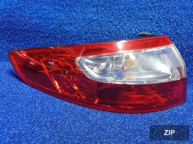 Renault SM3 2011 — задний фонарь левый наружный