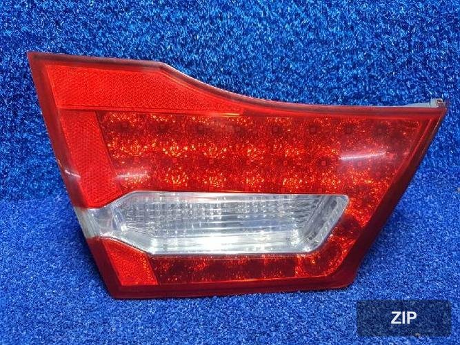 Kia Lotze 2010 — задний фонарь левый внутренний 3