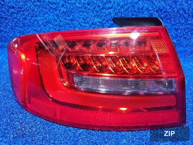 Audi A4 2014 — задний фонарь левый наружный 8K5945095AC