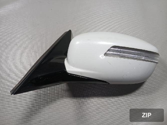 Hyundai Genesis 2012 — боковое зеркало левое
