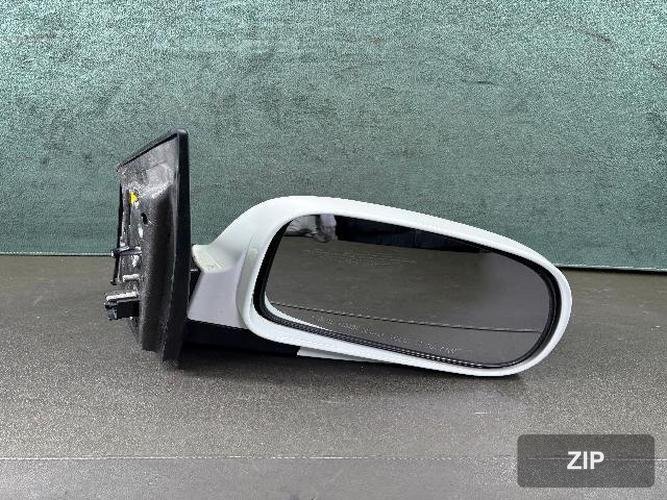 KG Mobility Korando 2014 — зеркало боковое правое
