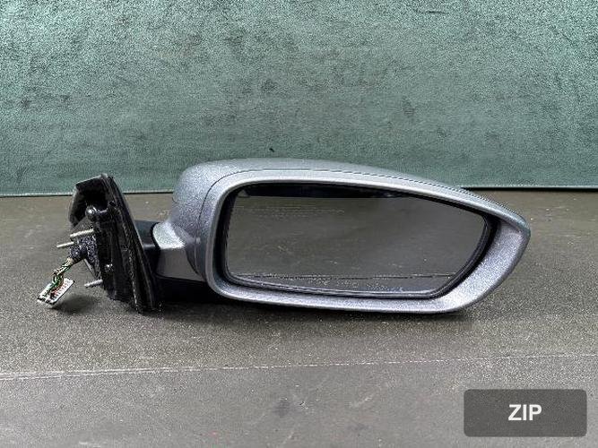 Hyundai Genesis 2008 — боковое зеркало правое с сигналом