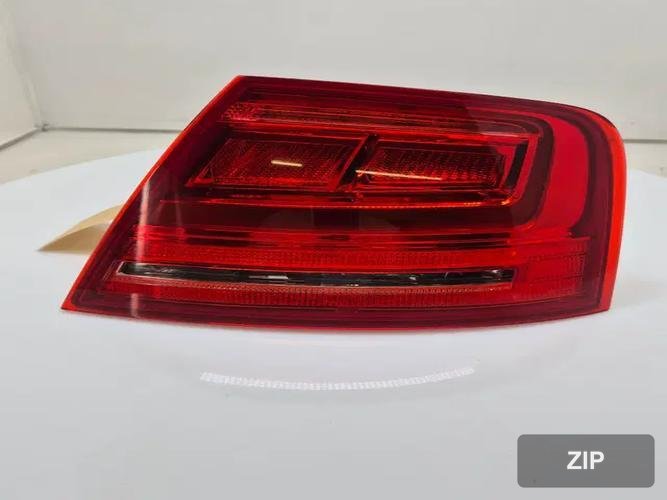 Audi A8 2007 — фонарь задний правый наружный 4H0945096
