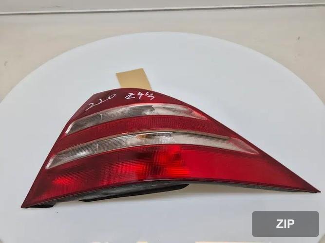 Mercedes-Benz S-Class 2002 — фонарь задний правый A2208200264