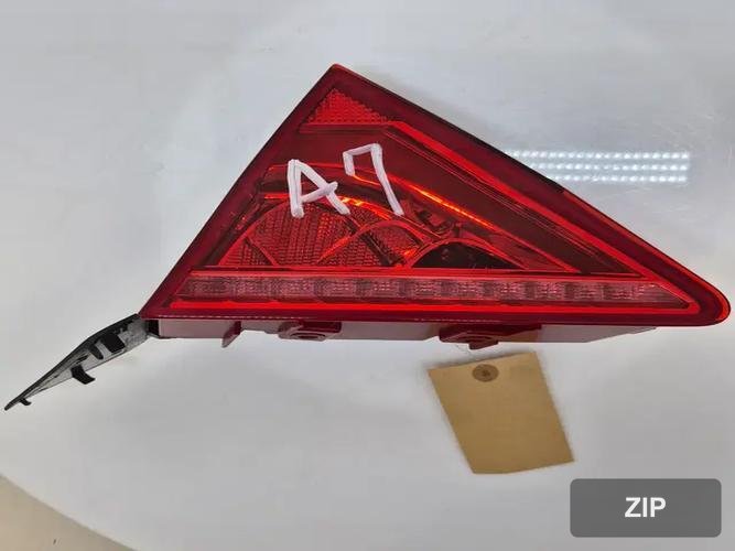 Audi A7 2022 — фонарь задний правый 4G8945094 1