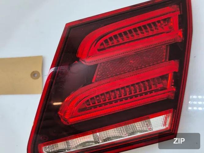 Mercedes-Benz E-класс 2014 — фонарь задний правый внутренний