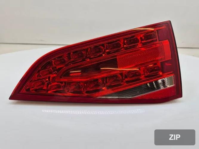 Audi A4 2010 — задний фонарь правый внутренний 8K5945094B