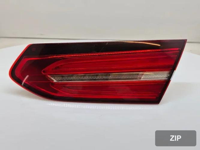 Mercedes-Benz GLE-класс 2020 — задний фонарь внутренний правый A2929064400
