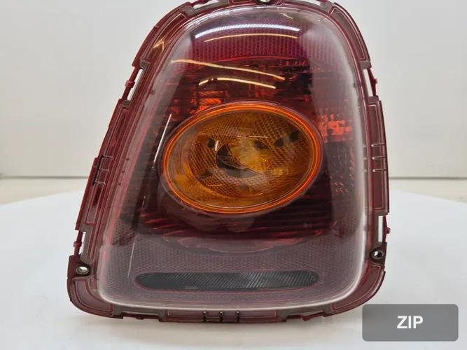 Mini Cooper 2009 — фонарь задний правый наружный 2757010