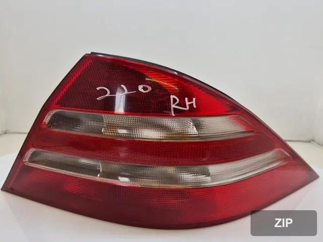 Mercedes-Benz S-Class 2002 — фонарь задний правый A2208200264