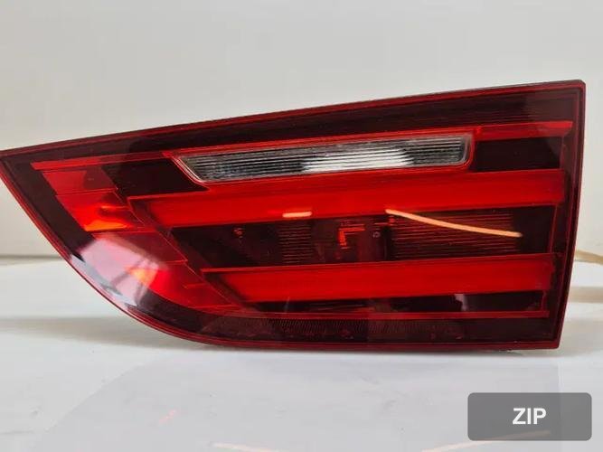 BMW 5-серия 2015 — задний фонарь правый внутренний 63217286034