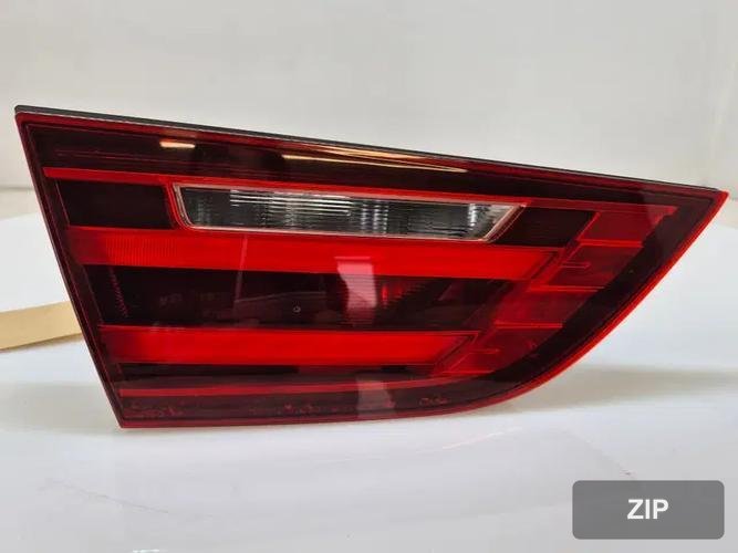 BMW 5 Series 2015 — фонарь задний внутренний левый 63217286033
