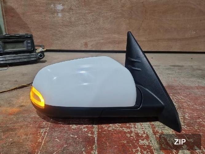 Hyundai Venue 2019 — боковое зеркало правое 87620-K2050