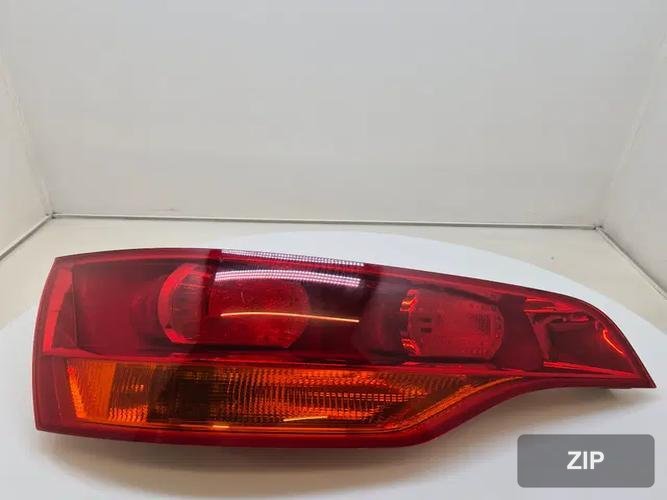 Audi Q7 2006 — фонарь задний левый внешний 4L0945093